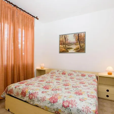 Terraced House In A With A Pool Apartment *