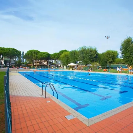Terraced House In A With A Pool Bibione